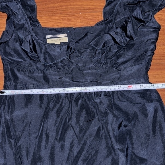 Burberry London Silk Ruffle Blouse Sleeveless Top in Navy Blue US 4 - Picture 7 of 10